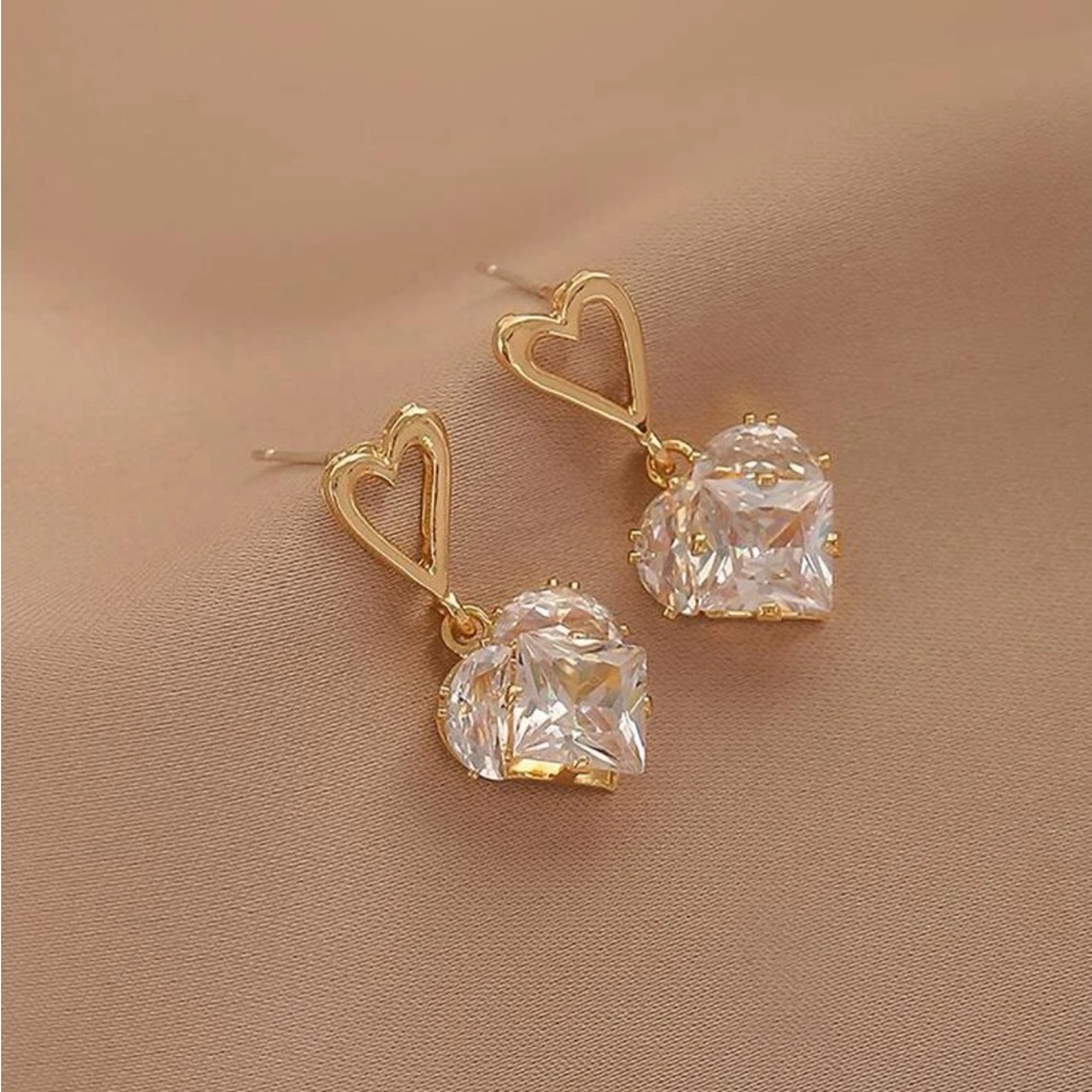 ◾️ Cubic Zirconia Heart Drop Earrings/ Heart drop earrings/